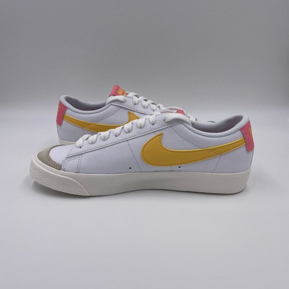 Nike Blazer Low ' 77 White Womens Shoes - Picture 2 of 8